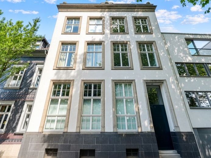 Unikat w Essen-Werden: ekskluzywny apartament dwupoziomowy o loftowym charakterze i historycznym uroku – Zdjęcie 1