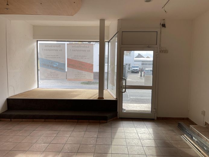 Gewerbefläche ca. 125qm - Kann: Büro / Praxis / Laden / Lagerraum - erweiterbar auf bis zu ca. 220qm – Фото 12