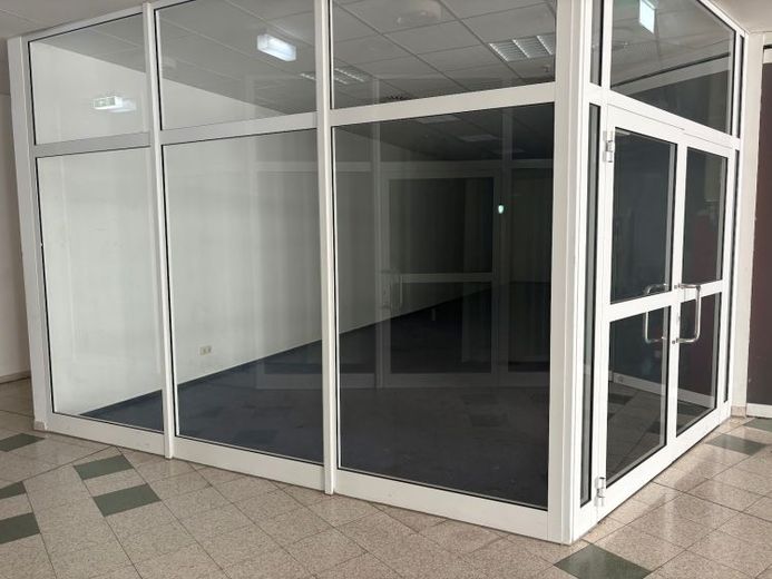 Gewerbeeinheit im Lindenparkcenter – Foto 1