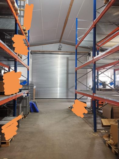 Entrepôt / hall commercial de 644 m² avec grande porte sectionnelle sur la B388 – Photo 6
