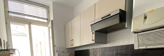Appartement 1 pièce avec cuisine et salle de bains, pour célibataires ou couples, en face de la zone piétonne, Rheinstr. Wiesbaden