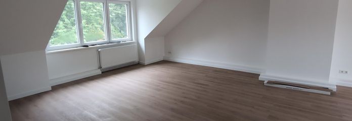Appartement lumineux de 2 pièces (combles, env. 70 m², première occupation !)