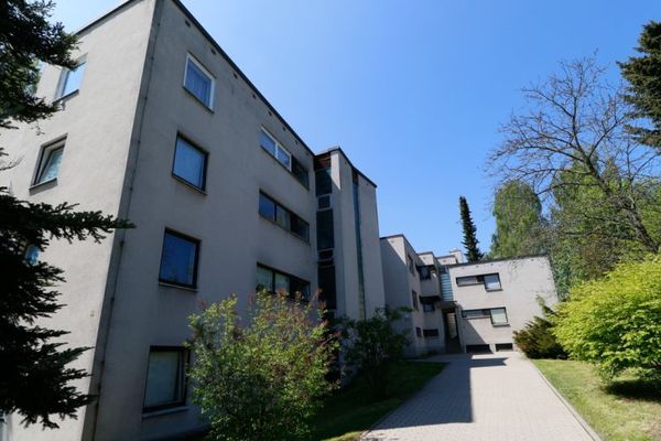 Appartamento con una stanza a Selb - con cucina componibile e balcone, perfetto per single
