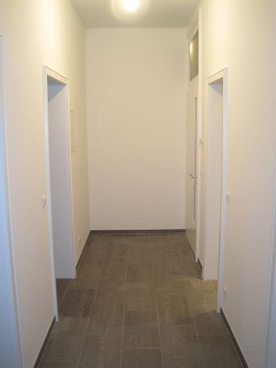 Hochwertig sanierte 3-Zimmer-Altbauwohnung (ca. 75 m²) in zentraler Lage der Weststadt! – Diele