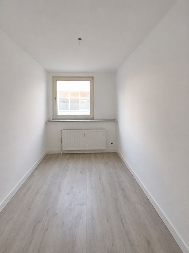 Top saniert - Wunderschöne EG 3 Zimmer-Wohnung mit Küche – Foto 6