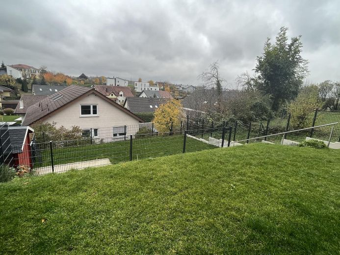 Exklusive 4-Zimmer-Gartenwohnung im Neubau mit großzügigem Garten, Einbauküche & E-Auto-Stellplatz – Foto 17