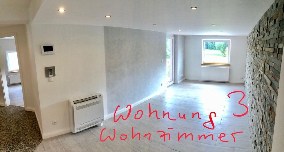 Rentowność:    wynajęty dawny dom wiejski z dużą działką 3000 m² – Wohnzimmer WG-OG-links