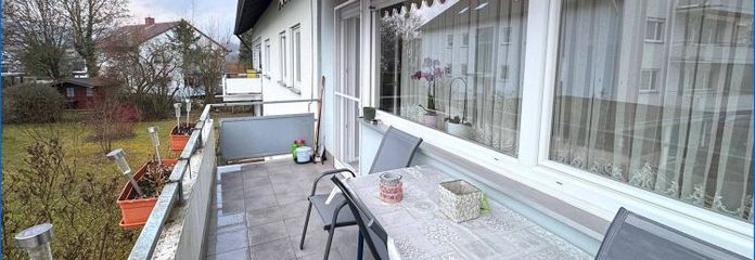 Familienfreundliche 4 Zi.-Wohnung im 1.OG mit Balkon in schöner und ruhiger Ortsrandlage!