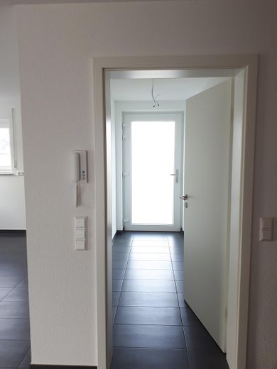 Doppelhaushälfte mit Garten – EG - Windfang
