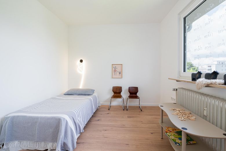 Großzügiges Familienhaus in Traumlage – Einliegerwohnung unterstützt die Finanzierung – Kinderzimmer 03 / Gäste_EG