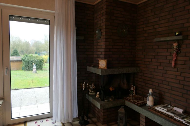 Doppelter Wohntraum auf einem Grundstück - Zwei Häuser, ein Zuhause! – Wohnzimmer Hinterhaus
