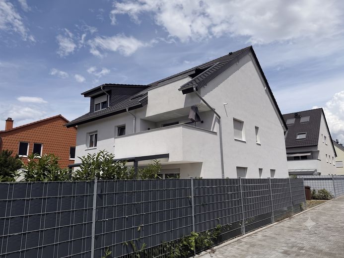 Vertragsfreie 4-Zimmer-Neubauwohnung mit TG-Stellplatz und großem Balkon in ruhiger Lage – Außenansicht