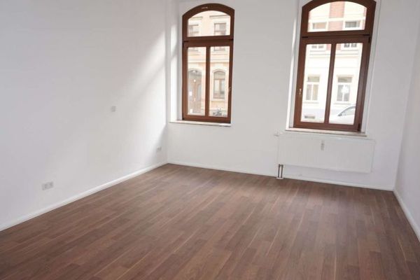 Frei ab 1.12.26 !Moderner Grundriss - Laminat + Einbauküche möglich !