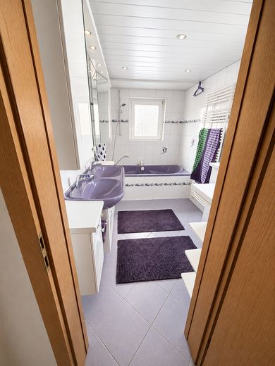 212 qm Familienhaus  - Alleinnutzung oder 2 separate Wohnungen – 1.OG