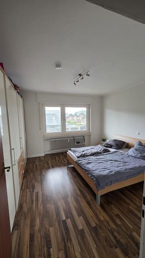 4-Zimmer-Wohnung mit Garage u. Keller, Unabhängig mit Wärmepumpe u. PV Strom – Foto 6