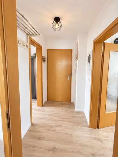 schöne 2 Zimmer DG-Wohnung, frei ab 01.12. – Flur