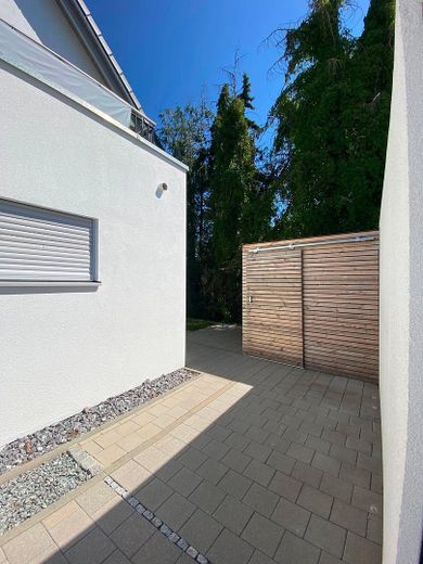 Neuwertige 3-Zimmer-Eigentumswohnung in Straubing – Mülltonnenhaus
