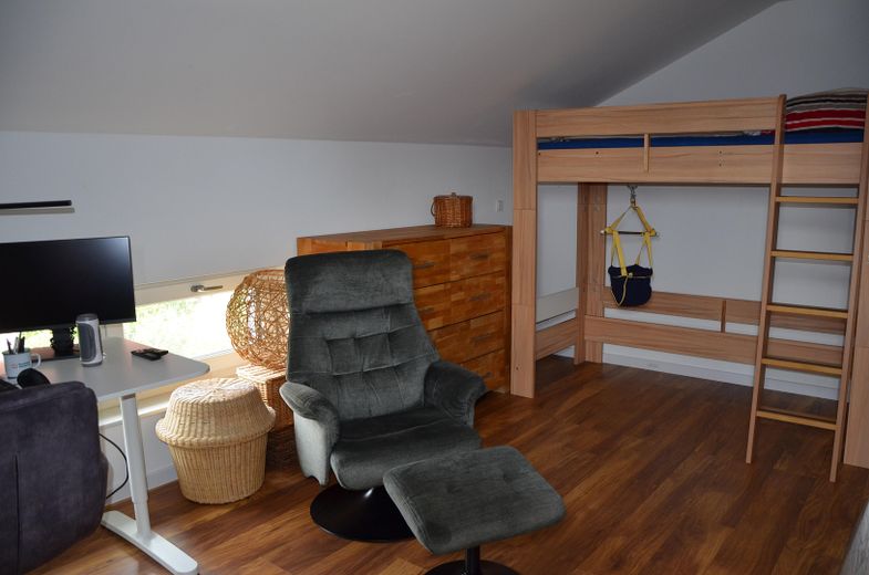 Kind 2 / Büro 4