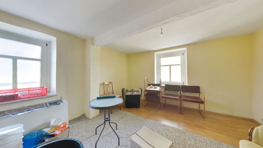 Historisches Dorfhaus-Ensemble mit Hofcharakter - Wohnen &amp; Arbeiten im Salzatal – Wohnen