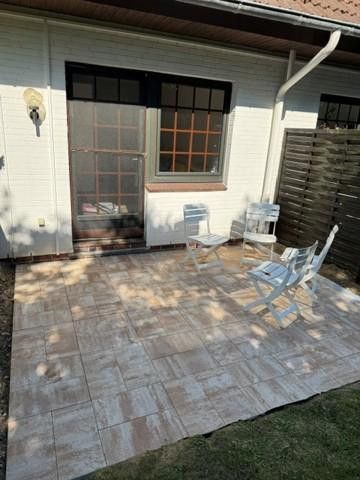 Frisch saniert: 2-Zimmer-EG-Wohnung mit Terrasse bei Büsum – Neue Terrasse zum entspannen!