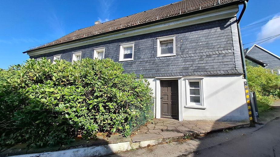 Besonderes Haus mit Geschichte in Dorf mit Ausblick – Foto 6