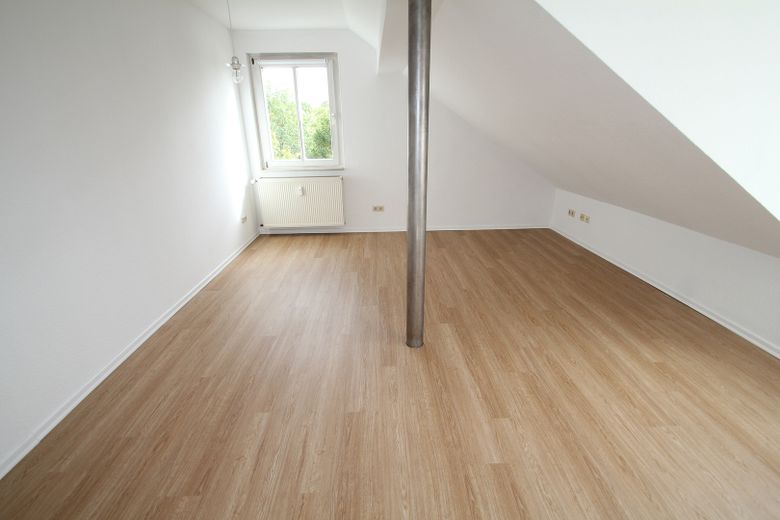 Ostviertel: 2-Zimmer-Whg Nähe Schwänchenteich Kep DG re E13 – Zimmer 2