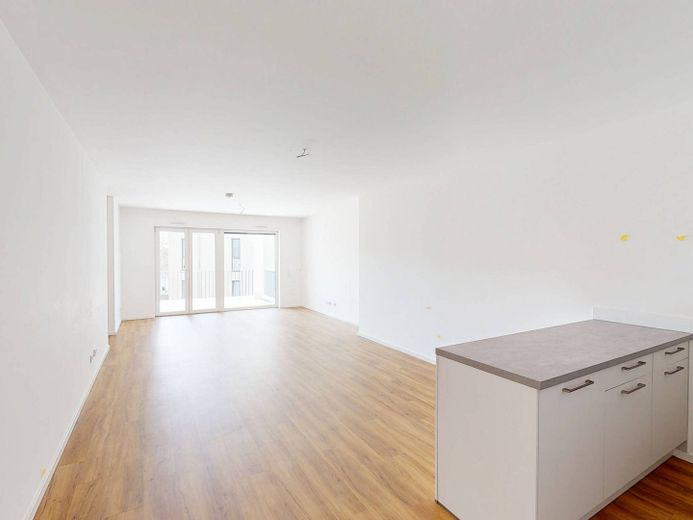 ++Exklusiv wohnen: top-moderne 3-Zimmer-Wohnung mit EBK, Balkon & 2 Bädern++ – Ansicht II: Wohn- und Esszimm…