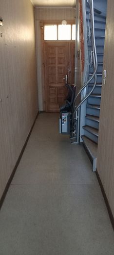 Sanierungsbedürftiges Reihenmittelhaus mit Nebengelass und Garage – Foto 5