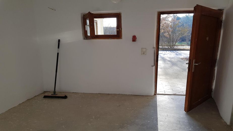 Reduzierter Preis u. provisionsfrei : Charaktervolles Einfamilienhaus im Grünen mit Dachterrasse – im Anbau: Werkstatt/Hobby