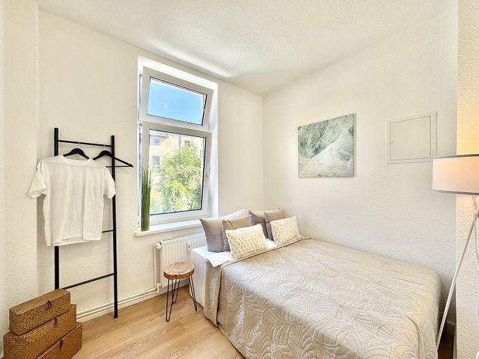 Modernisierte 2 Zimmer-Wohnung in Top Lage – Schlafzimmer