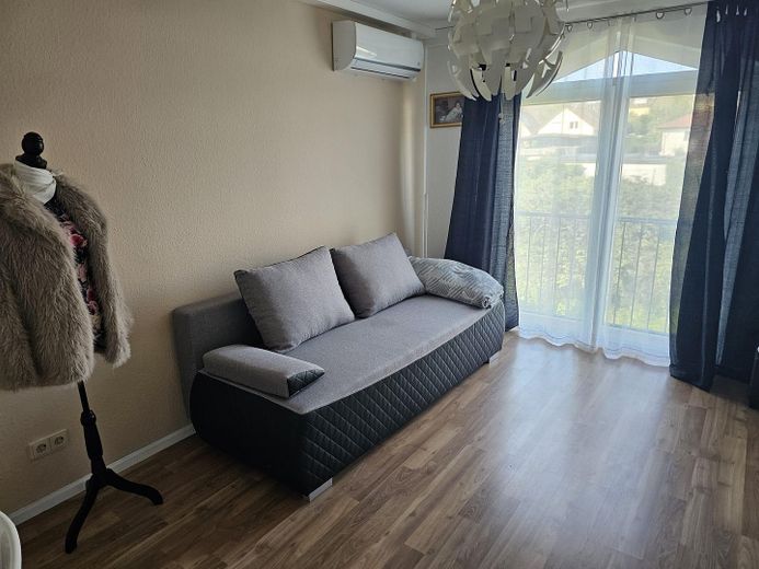 Maison mitoyenne centrale exclusive avec piscine et climatisation – Kinderzimmer