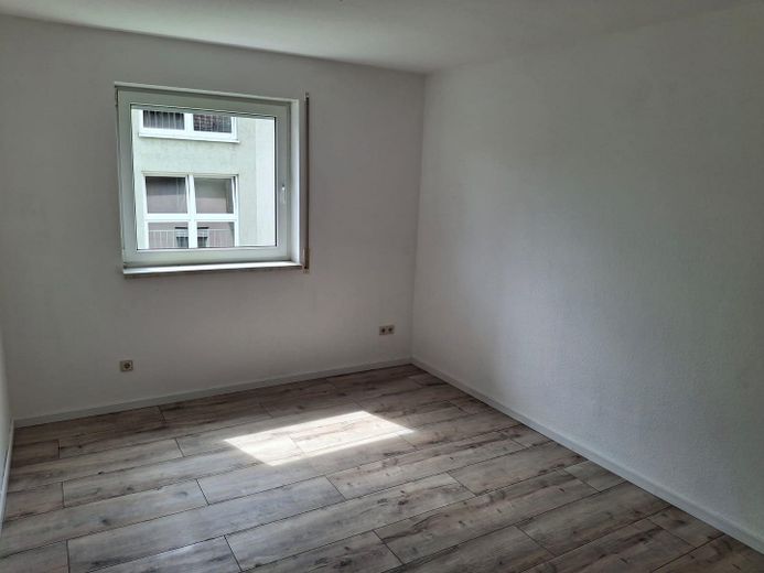 Helle 2-Raum Wohnungen mit Balkon – Schlafzimmer