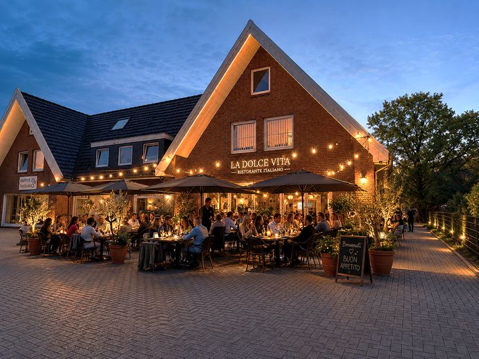 Local commercial attrayant à Hooksiel – 177 m² | Gastronomie, commerce de détail & activité commerciale – KI-generiertes Beispiel