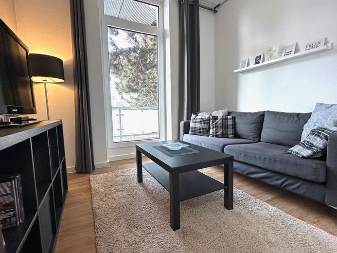 Schöne möblierte 2-Zimmer Altbauwohnung in Neuss Stadtmitte mit Internetzugang – 76ce8f73b9a442aa97538ae4bbaf41a860b52604.jpg