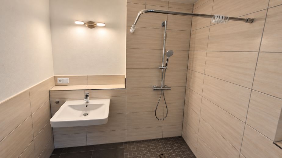 2-Zimmer Apartment im Betreuten Wohnen mit Fahrstuhl, Pflegedienst und Balkon – Фотографія 8