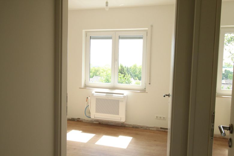Freistehendes EFH mit Fernblick – Energieklasse B, PV und 2 Einliegerwohnungen – Kind 2