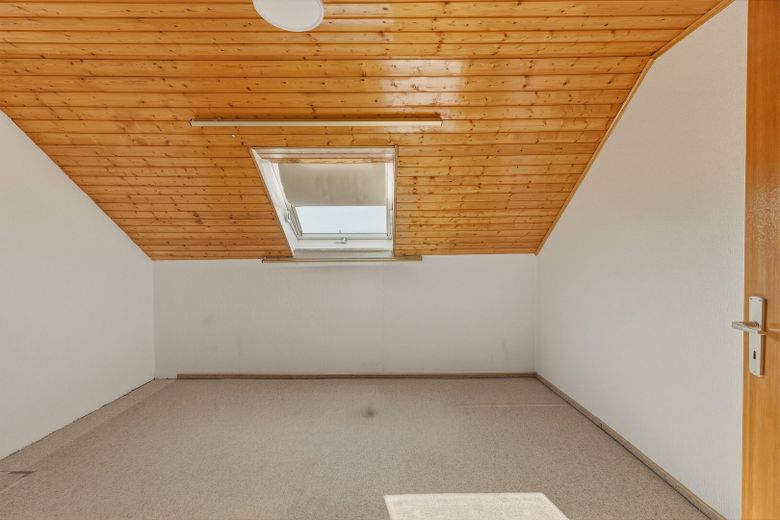 Familienhaus mit großem Garten und Potenzial – Kinderzimmer I