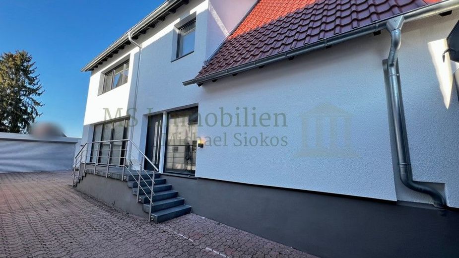 Einfahrt Ansicht 1