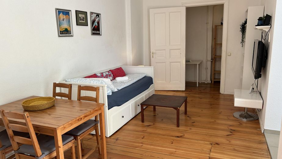 Großzügiges Helmholtzkiez-Apartment im Loft-Stil mit separatem Schlafzimmer, bezugsfrei – Foto 10