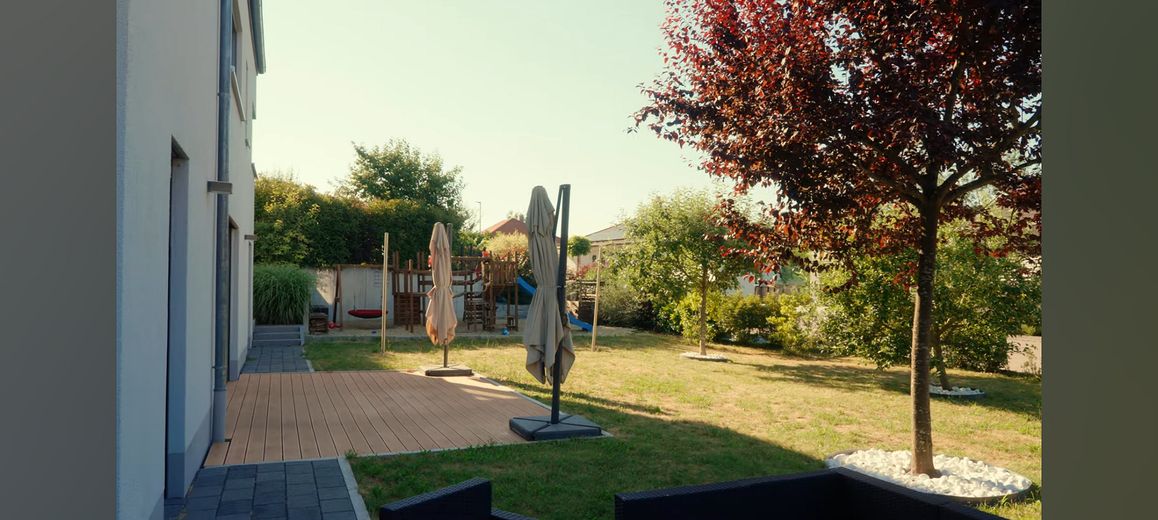 Esclusiva casa unifamiliare KfW-40 in tranquilla posizione a pendio esposto a sud – di alta qualità ed efficiente dal punto di vista energetico – Foto 4