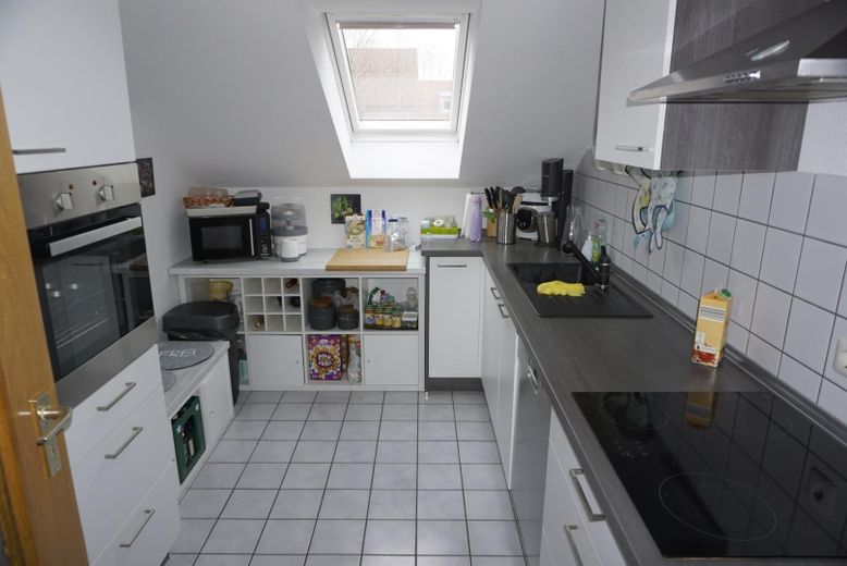 Charmante 3,5-Zimmer-Dachgeschosswohnung in ruhiger Wohnlage von Winnenden – Küche