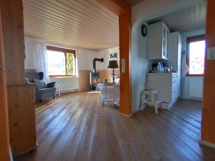 Wohnzimmer, Küche UG