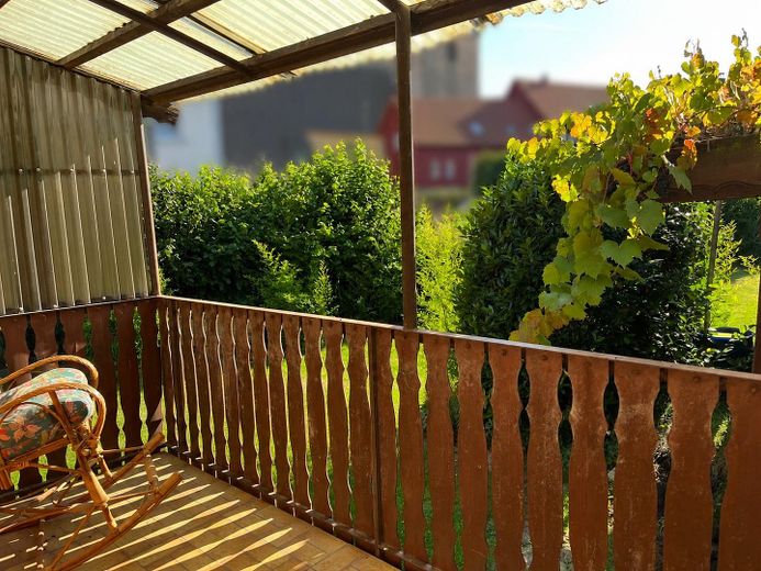 Einfamilienhaus mit großzügigem Garten – Terrasse
