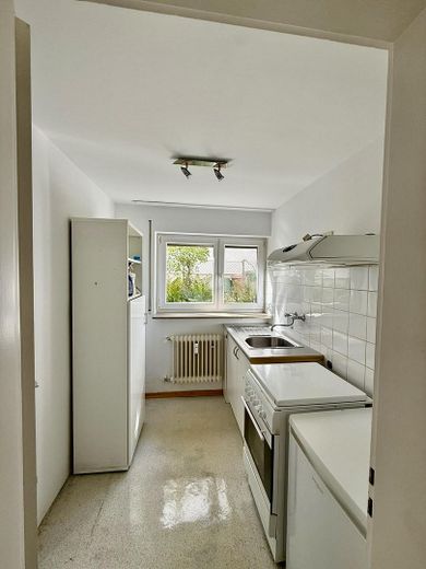 Gerenoveerd appartement voor forenzen, studenten met inbouwkeuken en badkamer met daglicht – EBK vorhanden