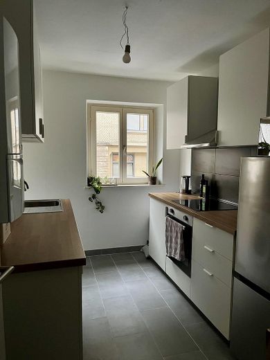 Cozy 3-room apartment in a quiet location in Stuttgart-Süd – Küche Bild 1