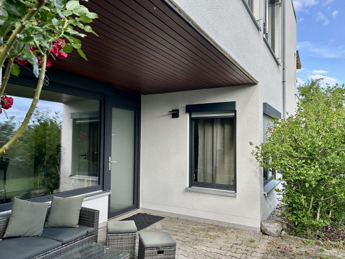 ES-Serach: Wohnung mit Terrasse und Aussicht – Foto 1