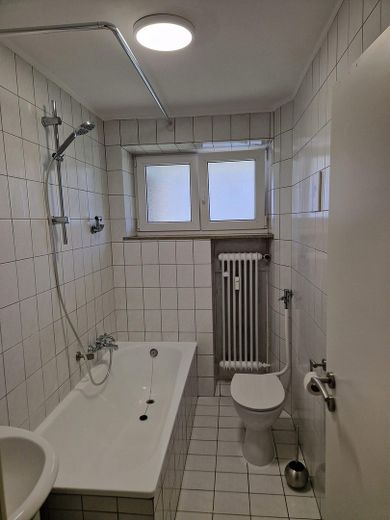 Merkezi konumda yenilenmiş 2 odalı daire – Straubinger tren istasyonu ve eski şehre yakın – Bad
