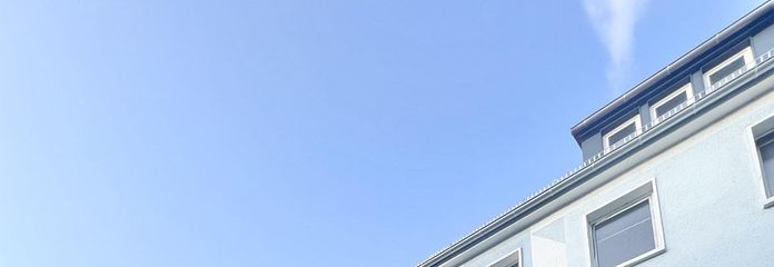 **متاحة فورًا **مجددة**دون عمولة** شقة من 5 غرف – Haus