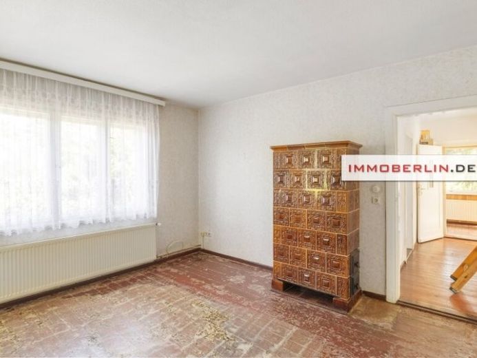 IMMOBERLIN.DE – Wolnostojący dom jednorodzinny z dużym południowym ogrodem i potencjałem aranżacyjnym – Zdjęcie 1
