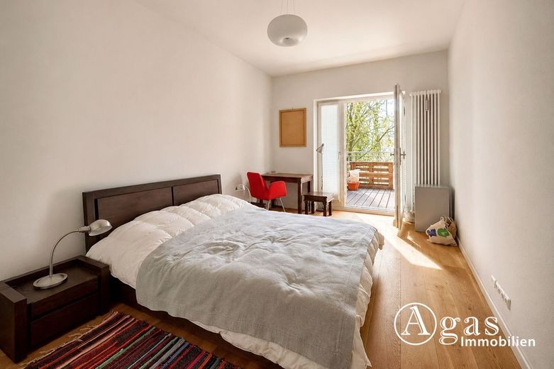 3-Zimmer-Wohnung mit direktem Aufzugszugang am Görlitzer Park, Berlin Kreuzberg – Schlafzimmer